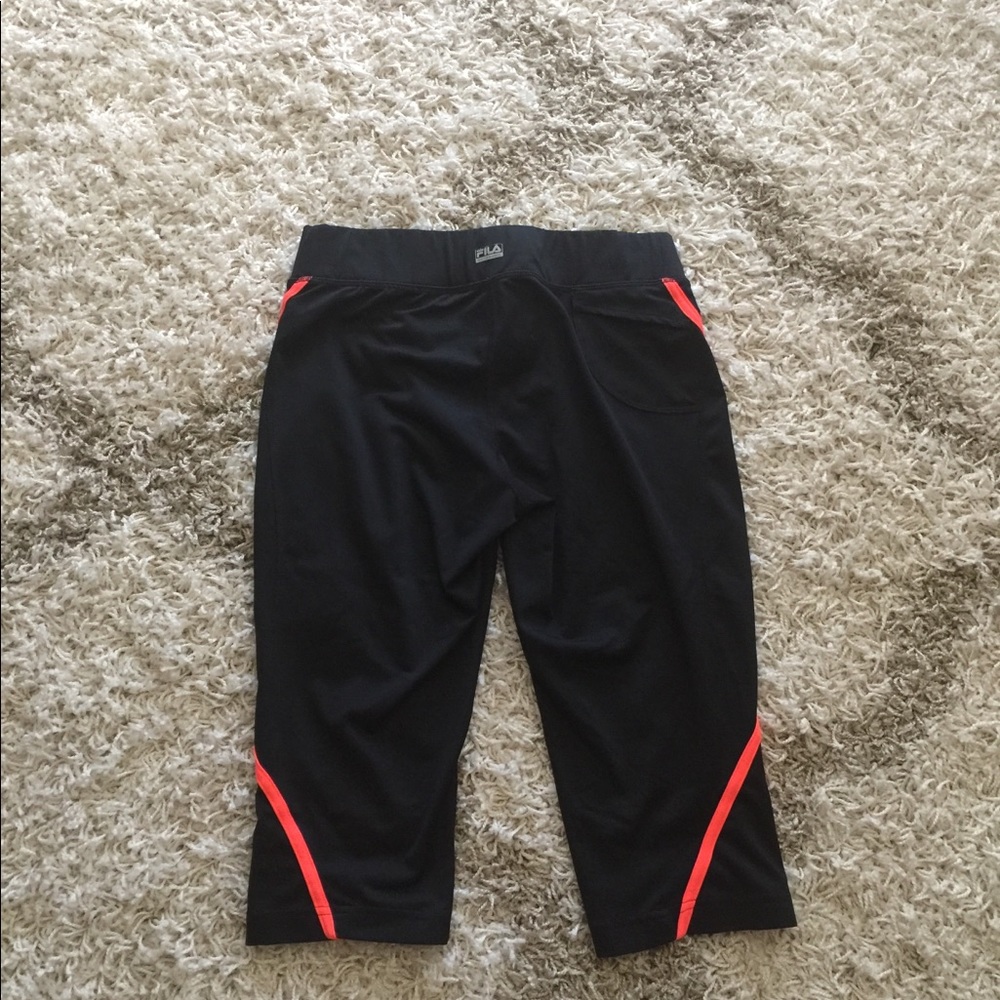 Workout capris - Picture 2 of 3